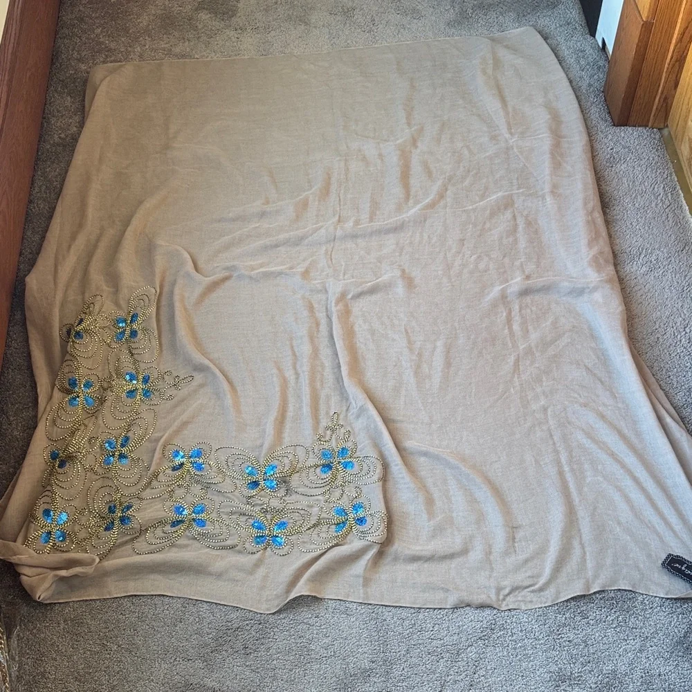 B. Boutique by Evergreen Tan Floral Wrap